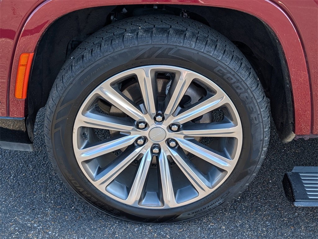 Used 2023 Jeep Grand Wagoneer L Series II image 25