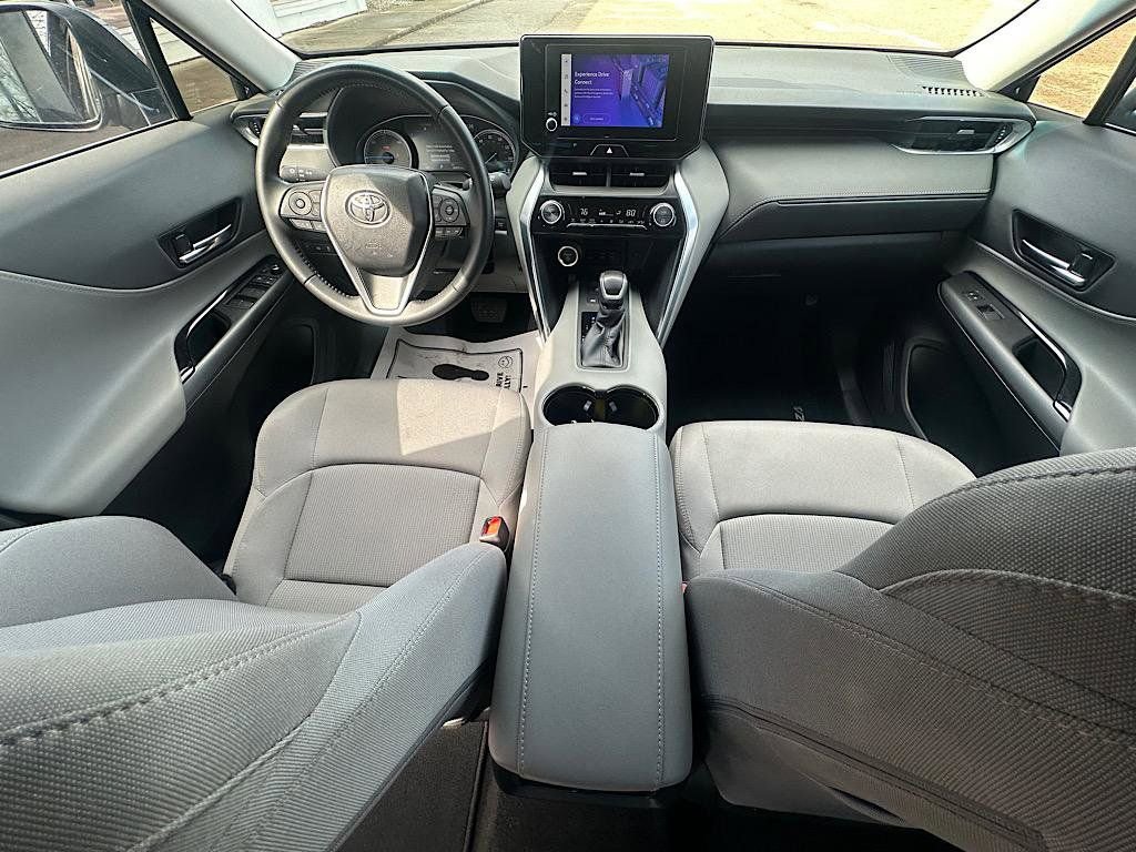 Certified 2024 Toyota Venza LE image 17