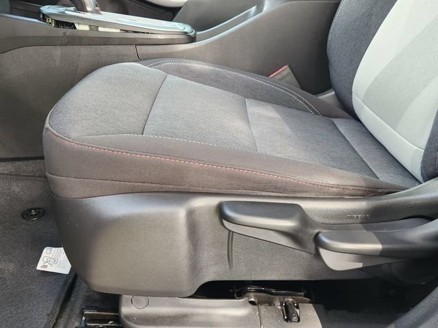 Used 2024 Chevrolet Trax RS FWD image 23