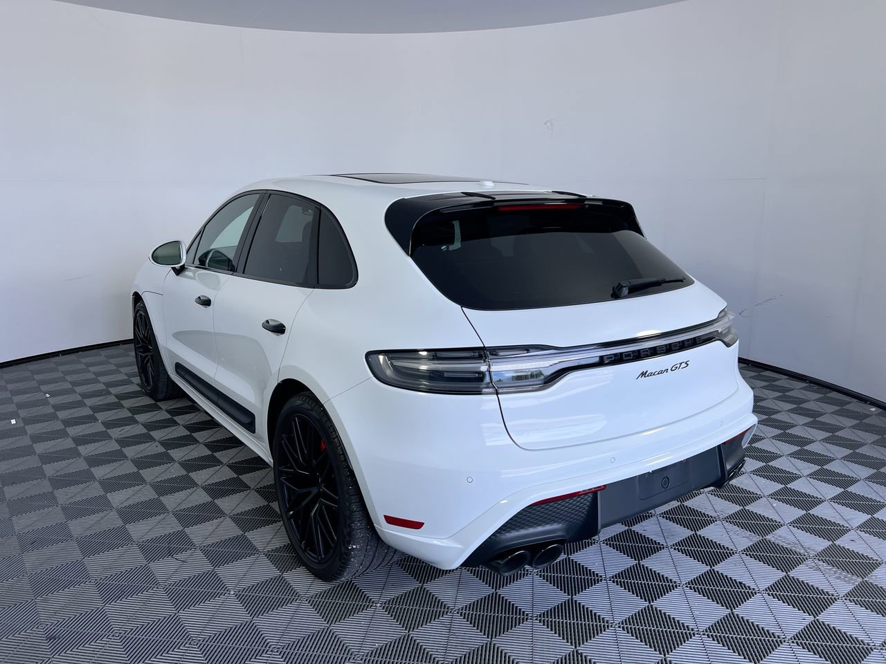 Used 2024 Porsche Macan GTS AWD/4WD image 5