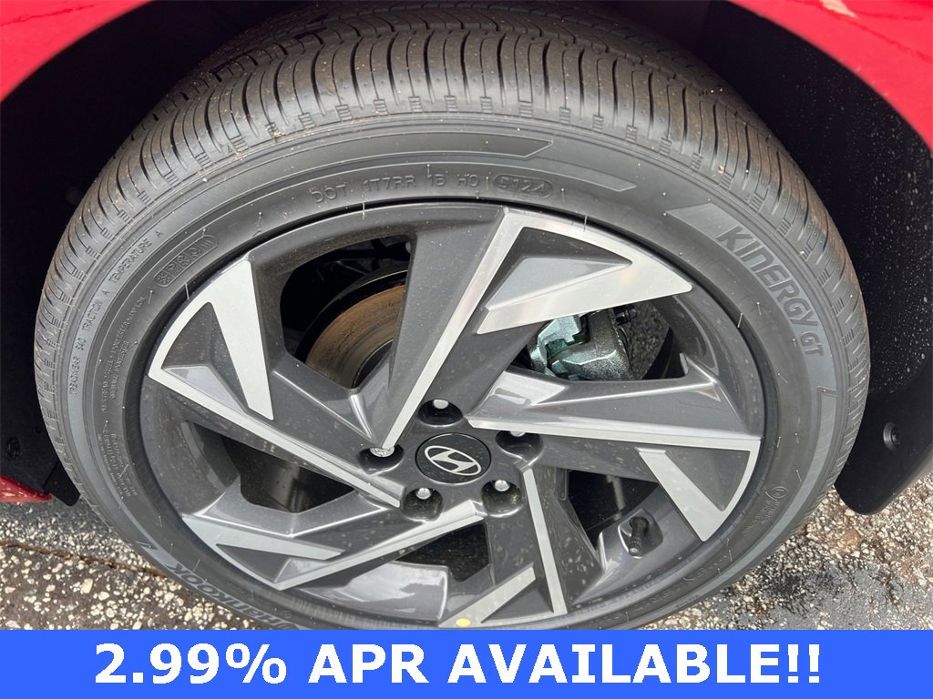 Certified 2025 Hyundai Elantra Limited image 19