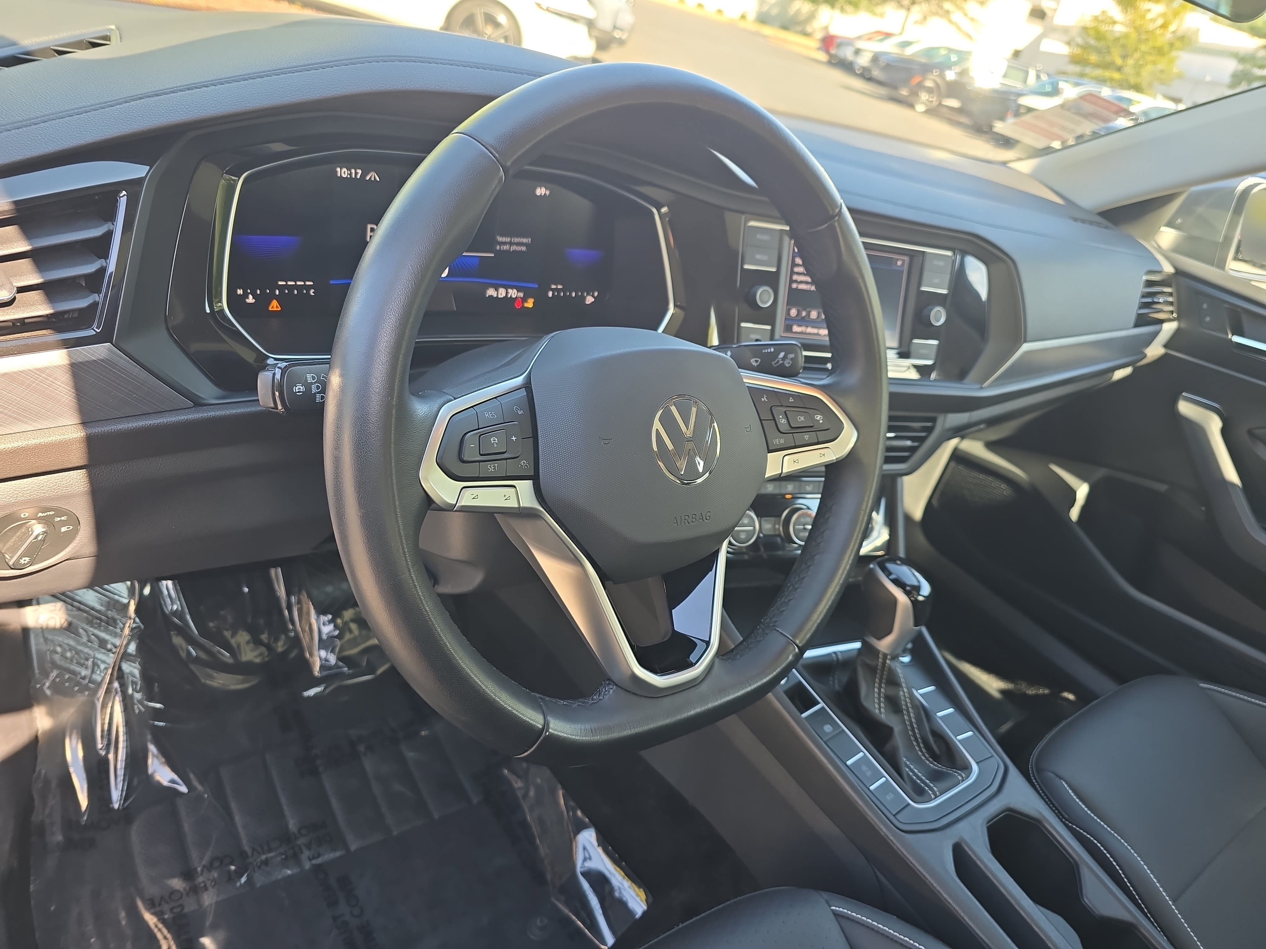 Certified 2023 Volkswagen Jetta SE w/ Panoramic Sunroof Package FWD image 15