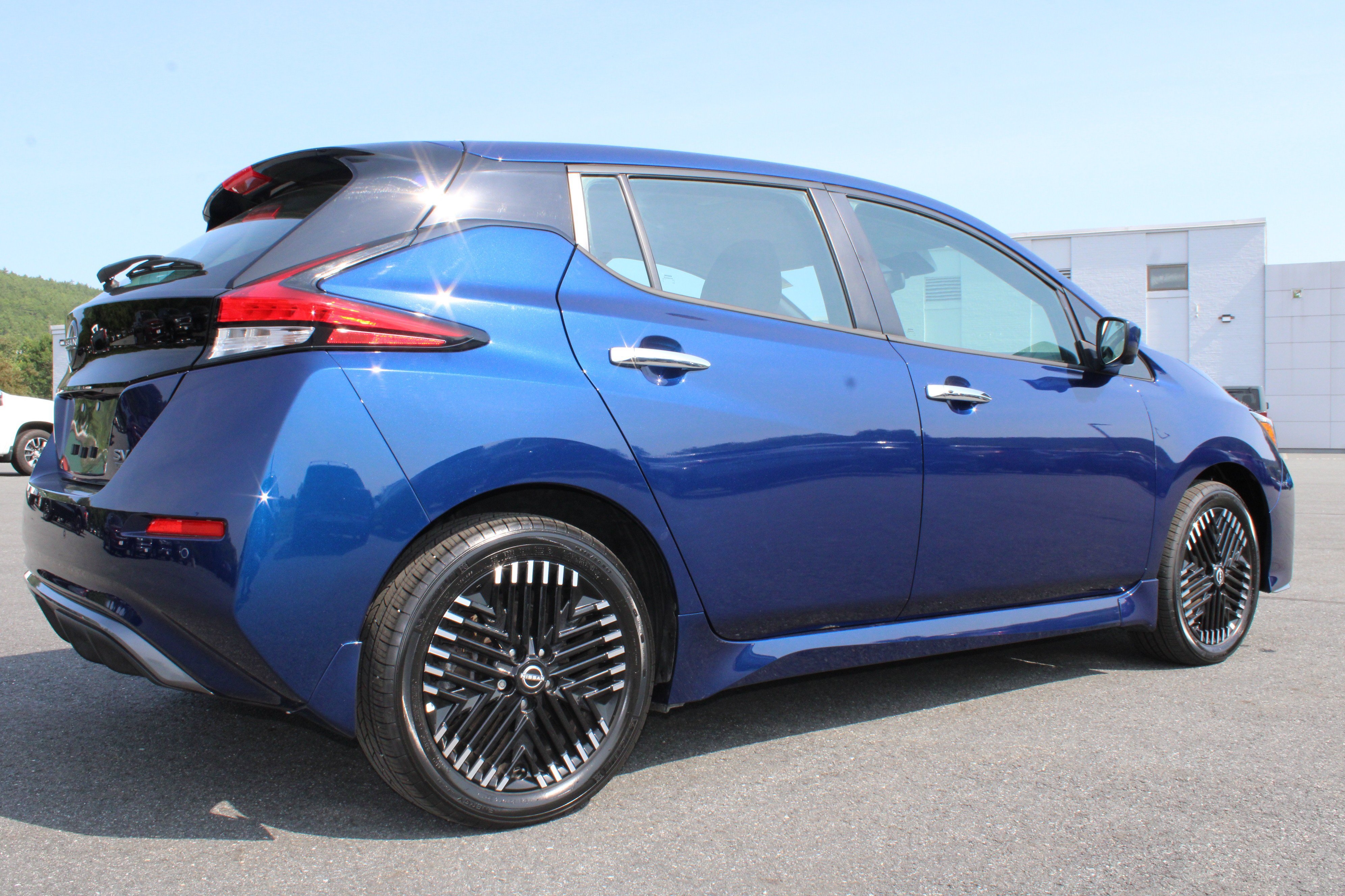Used 2024 Nissan Leaf SV Plus FWD image 7