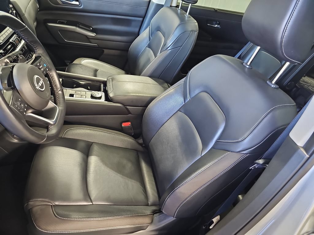 Certified 2024 Nissan Pathfinder SL w/ SL Premium Package AWD/4WD image 15