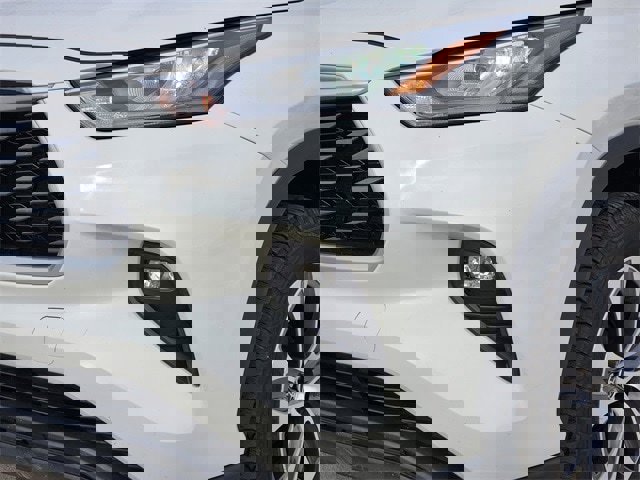 Used 2020 Toyota Highlander XLE image 5