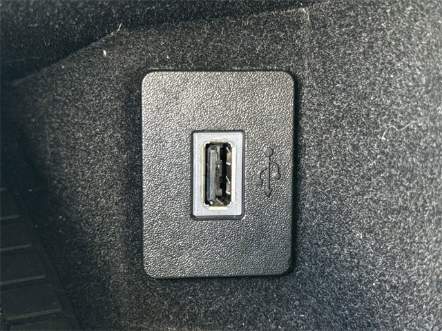 Used 2019 Lincoln Nautilus Select w/ Class II Trailer Tow Package image 31