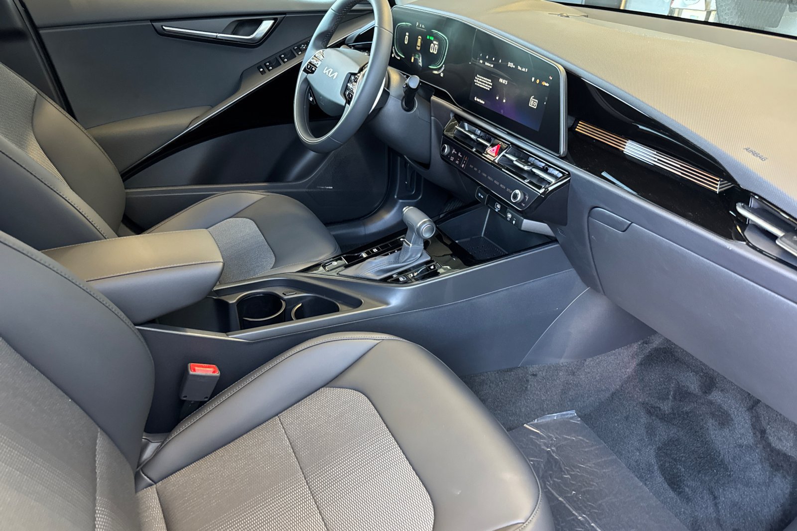 New 2026 Kia Niro EX w/ EX Premium Package FWD image 16