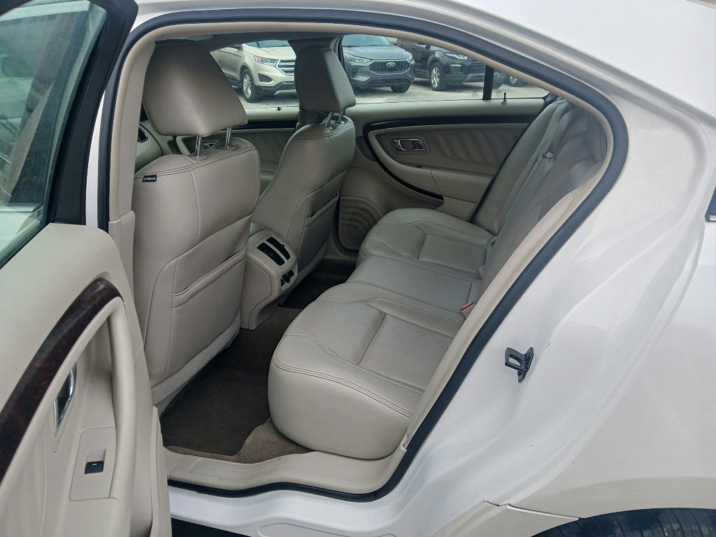 Used 2012 Ford Taurus Limited FWD image 11