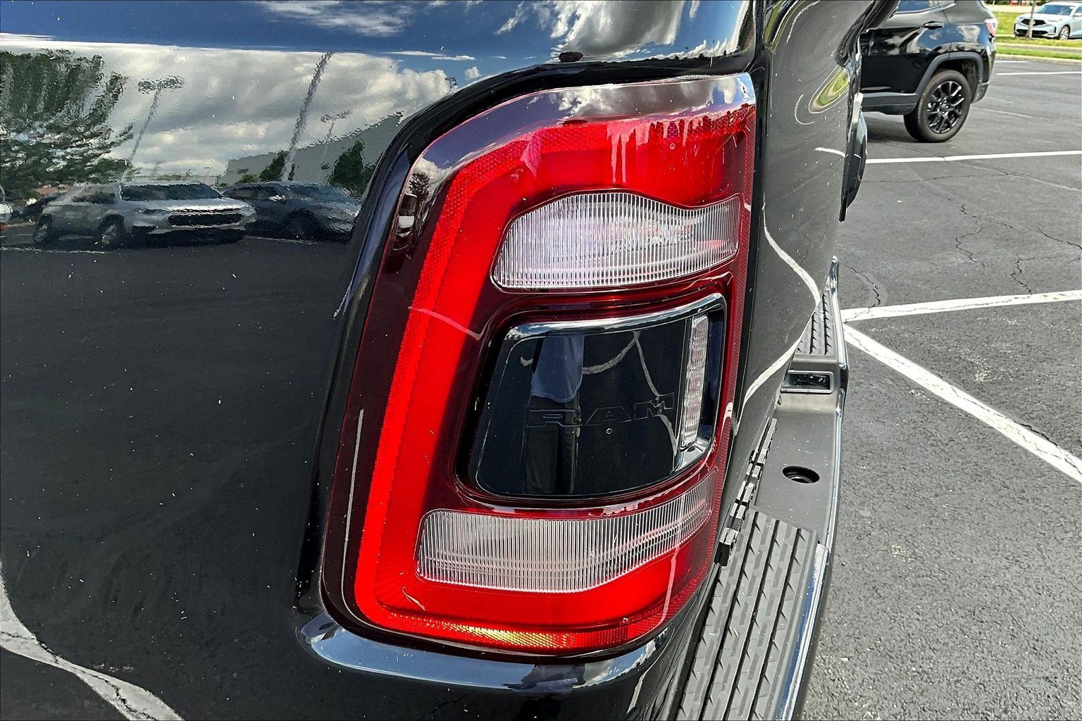 Used 2023 RAM 1500 Laramie AWD/4WD image 23