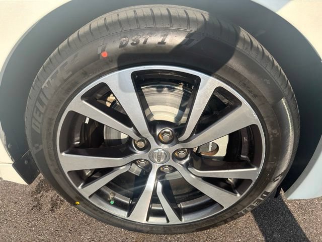 Used 2016 Nissan Maxima Platinum FWD image 4