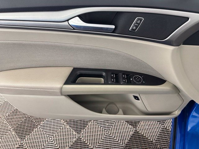 Used 2019 Ford Fusion SE FWD image 20