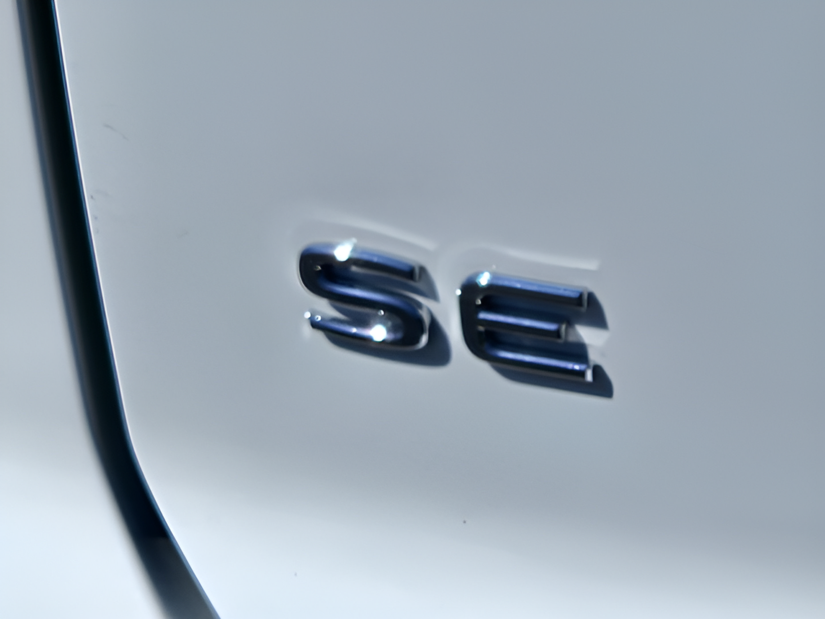 Used 2023 Volkswagen Atlas Cross Sport SE FWD image 29