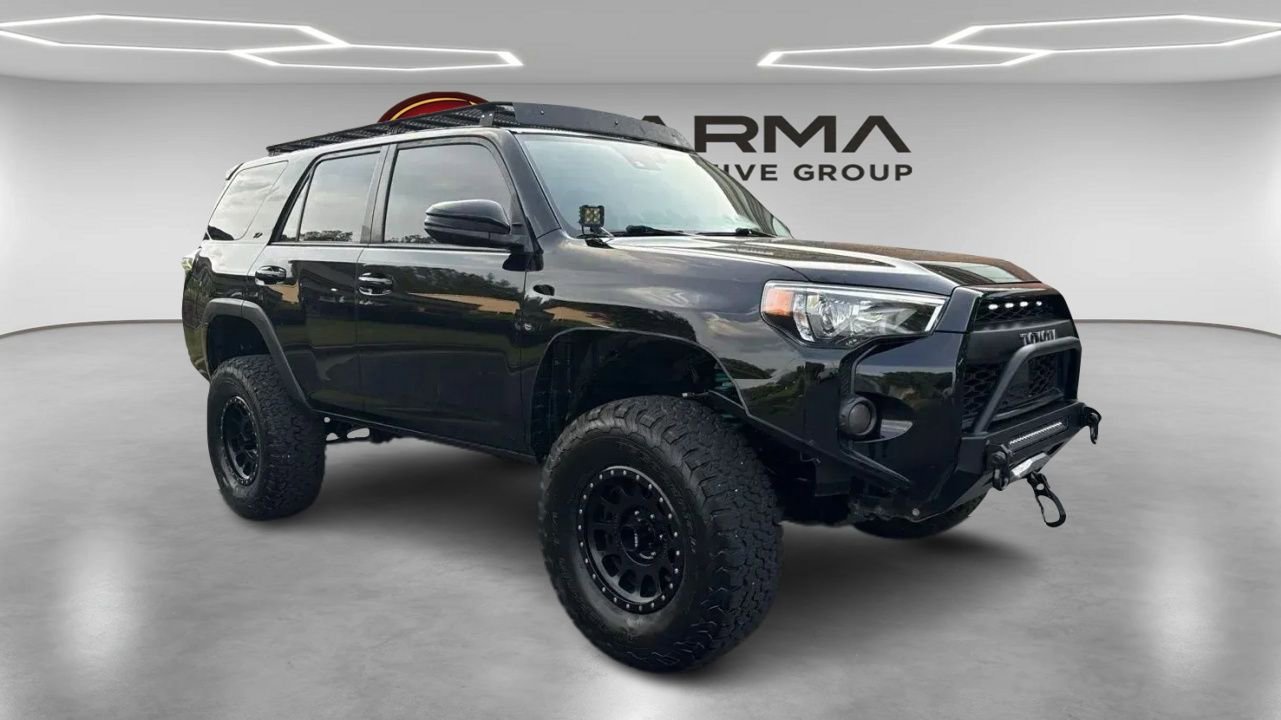 Used 2020 Toyota 4Runner SR5 Premium w/ Moonroof Package AWD/4WD image 7