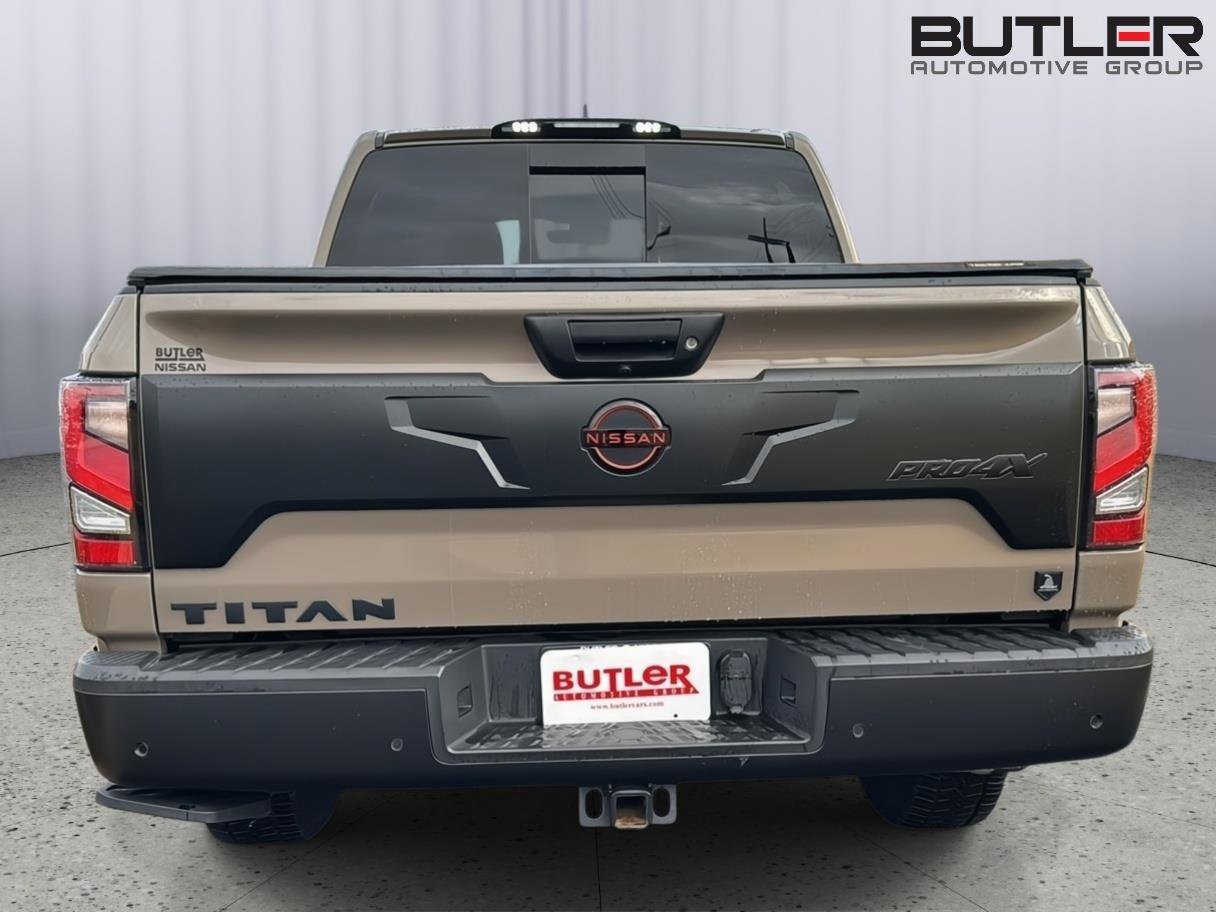 Used 2023 Nissan Titan PRO-4X w/ Pro-4x Convenience Package image 4