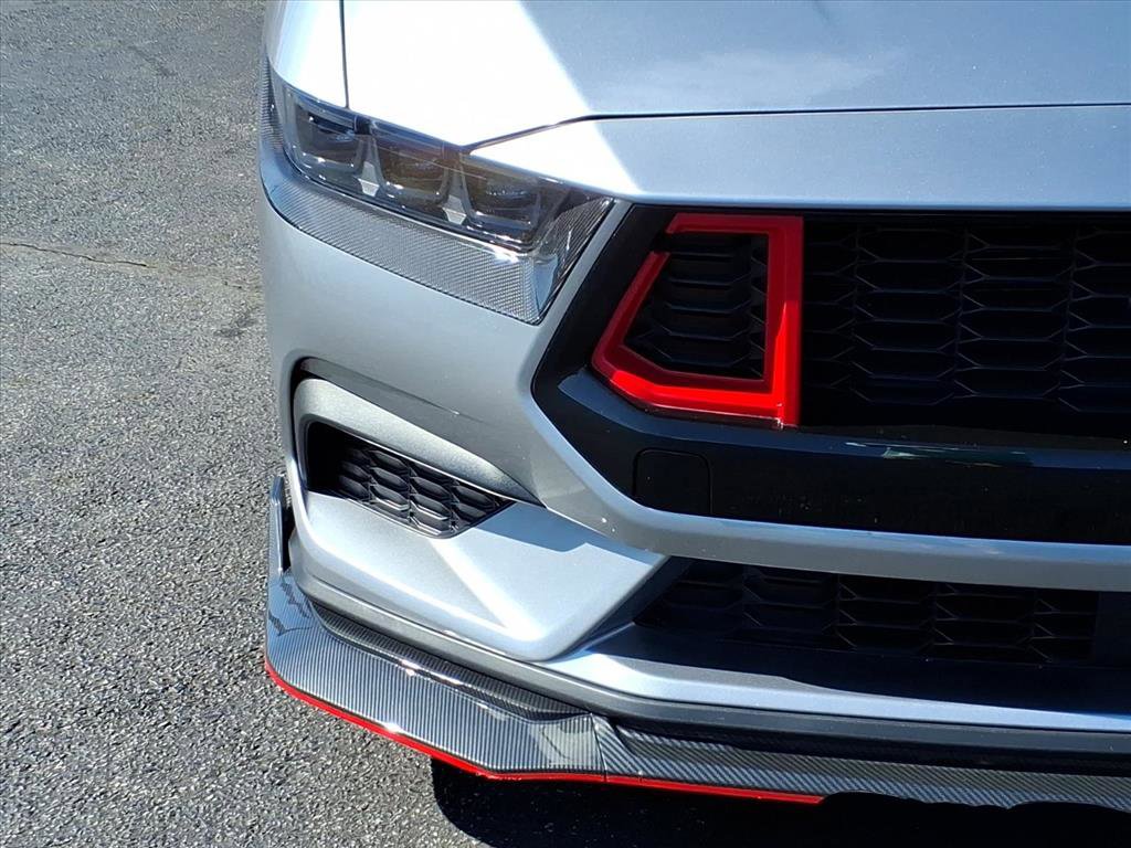 Used 2025 Ford Mustang Coupe image 13