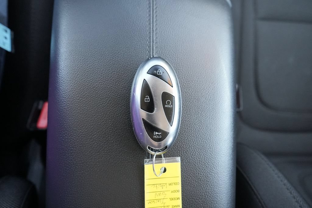 Used 2025 Hyundai Tucson SE AWD/4WD image 36