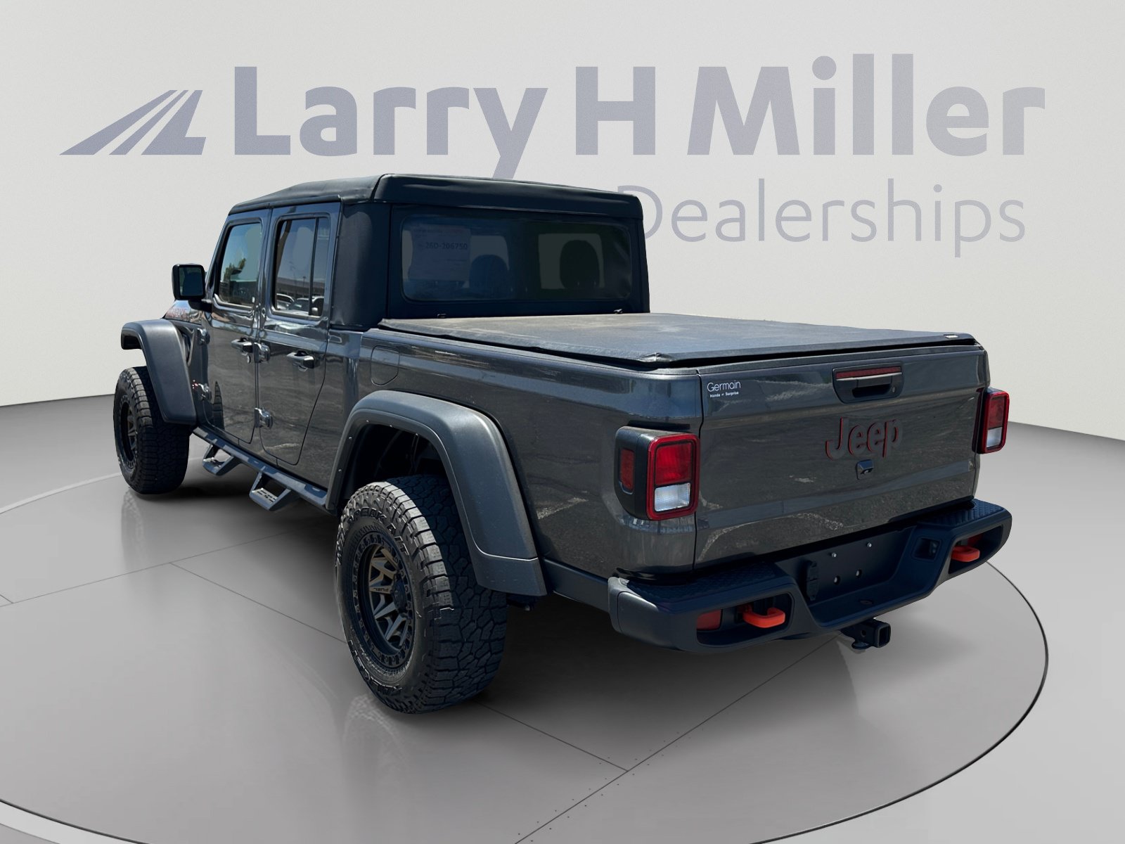 Used 2023 Jeep Gladiator Mojave AWD/4WD image 3
