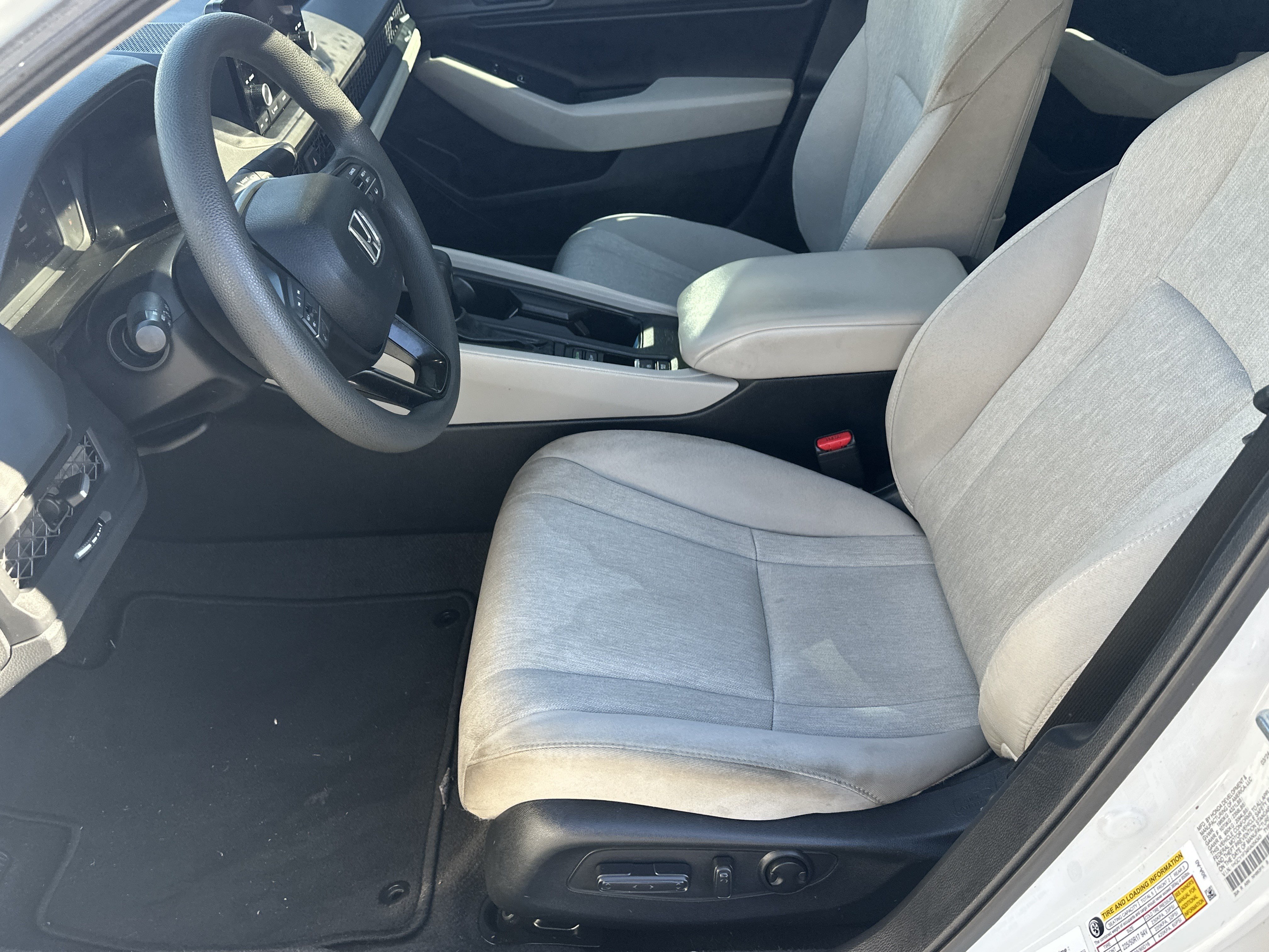Used 2024 Honda Accord EX image 9