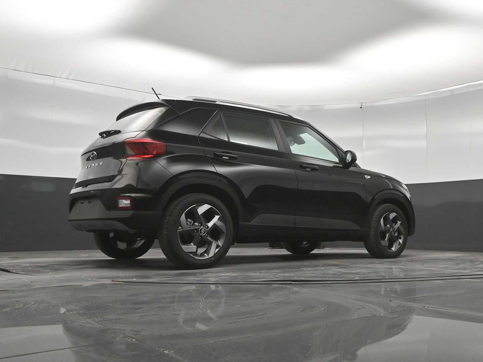 New 2026 Hyundai Venue SEL FWD image 38