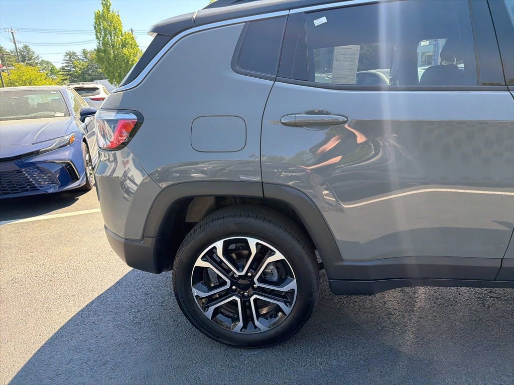 Used 2023 Jeep Compass Limited AWD/4WD image 4