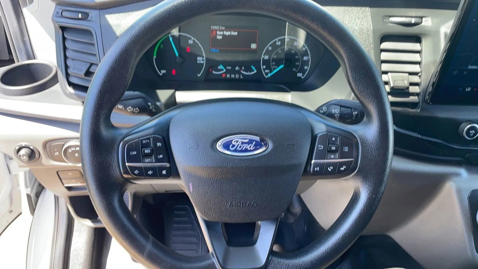 Used 2022 Ford E-Transit 148 High Roof w/ Load Area Protection Package RWD image 9