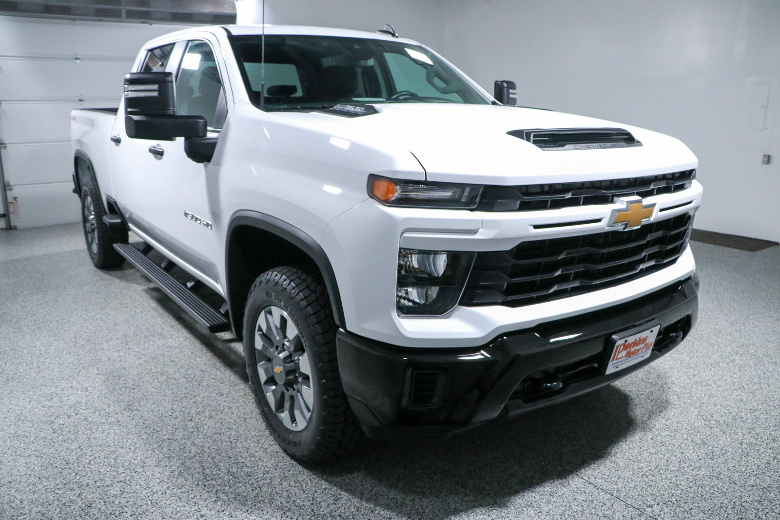 Used 2025 Chevrolet Silverado 2500 Custom w/ Custom Convenience Package AWD/4WD image 5