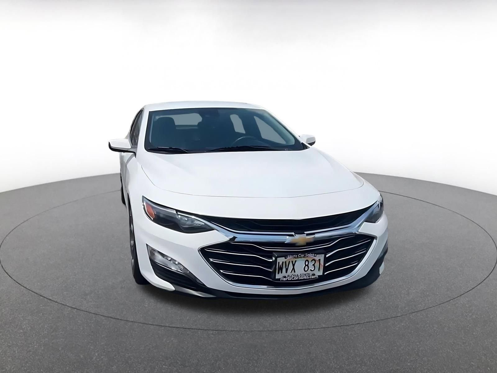 Used 2023 Chevrolet Malibu LT w/ Driver Confidence Package FWD image 4