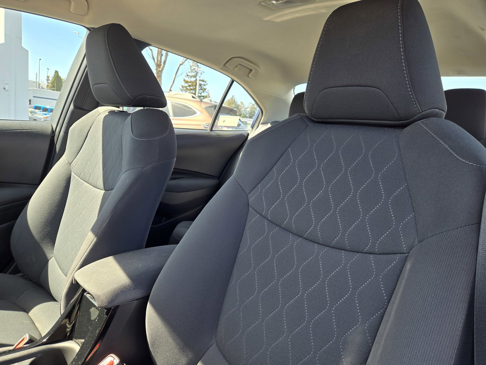 Used 2020 Toyota Corolla LE image 15