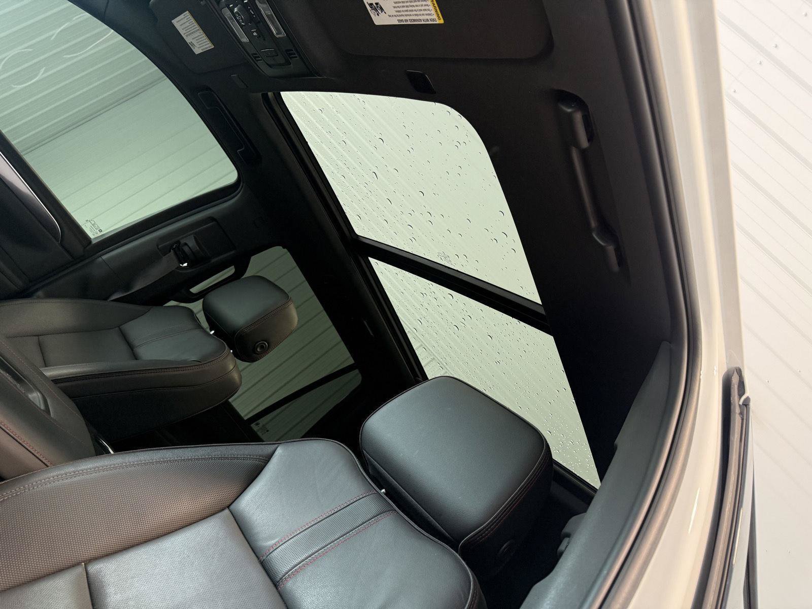 Used 2024 Chevrolet Tahoe RST w/ Luxury Package AWD/4WD image 18