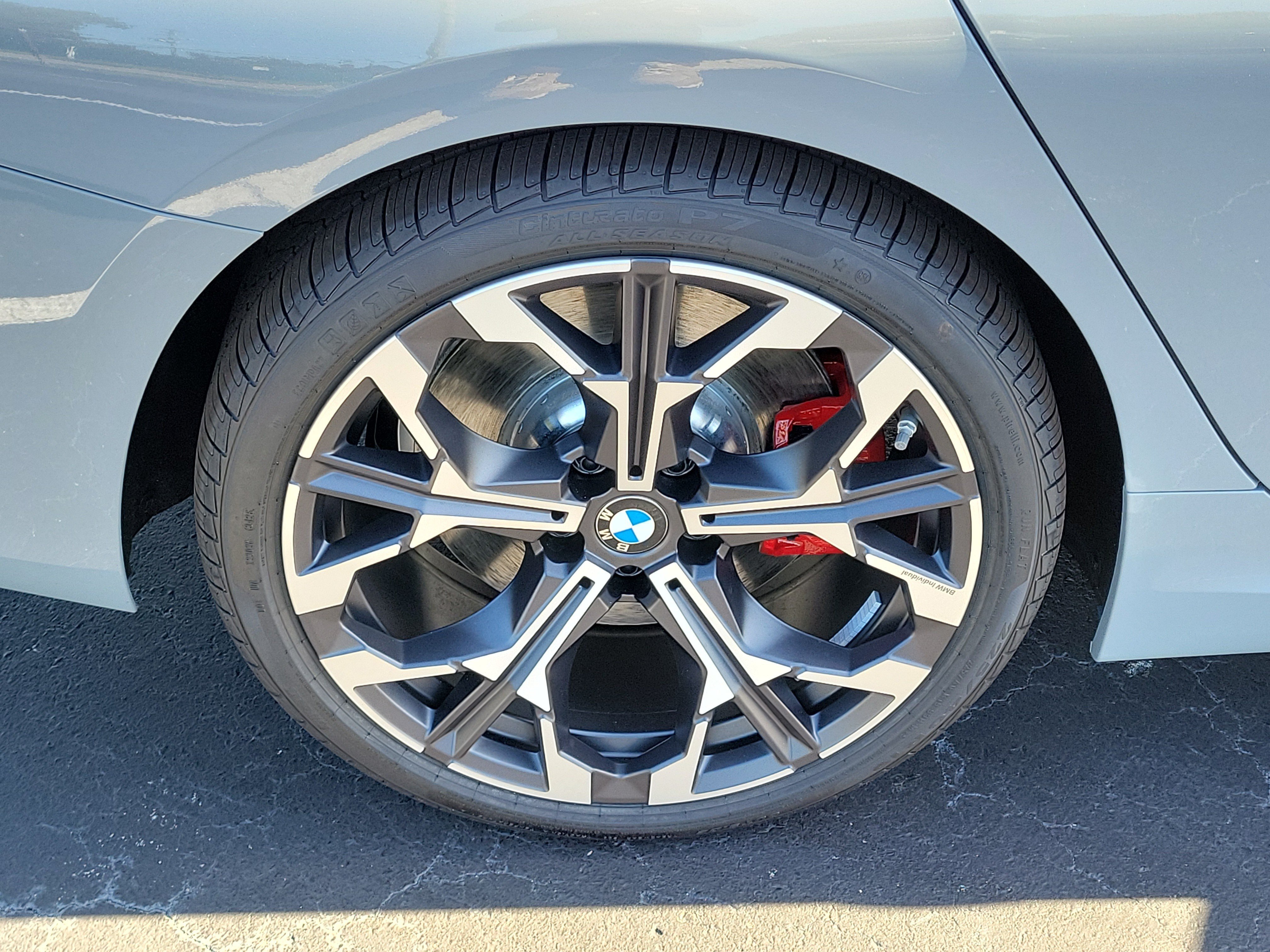New 2026 BMW 330i Sedan w/ M Sport Package RWD image 5