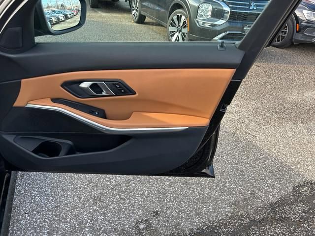 Used 2025 BMW 330i Sedan image 30