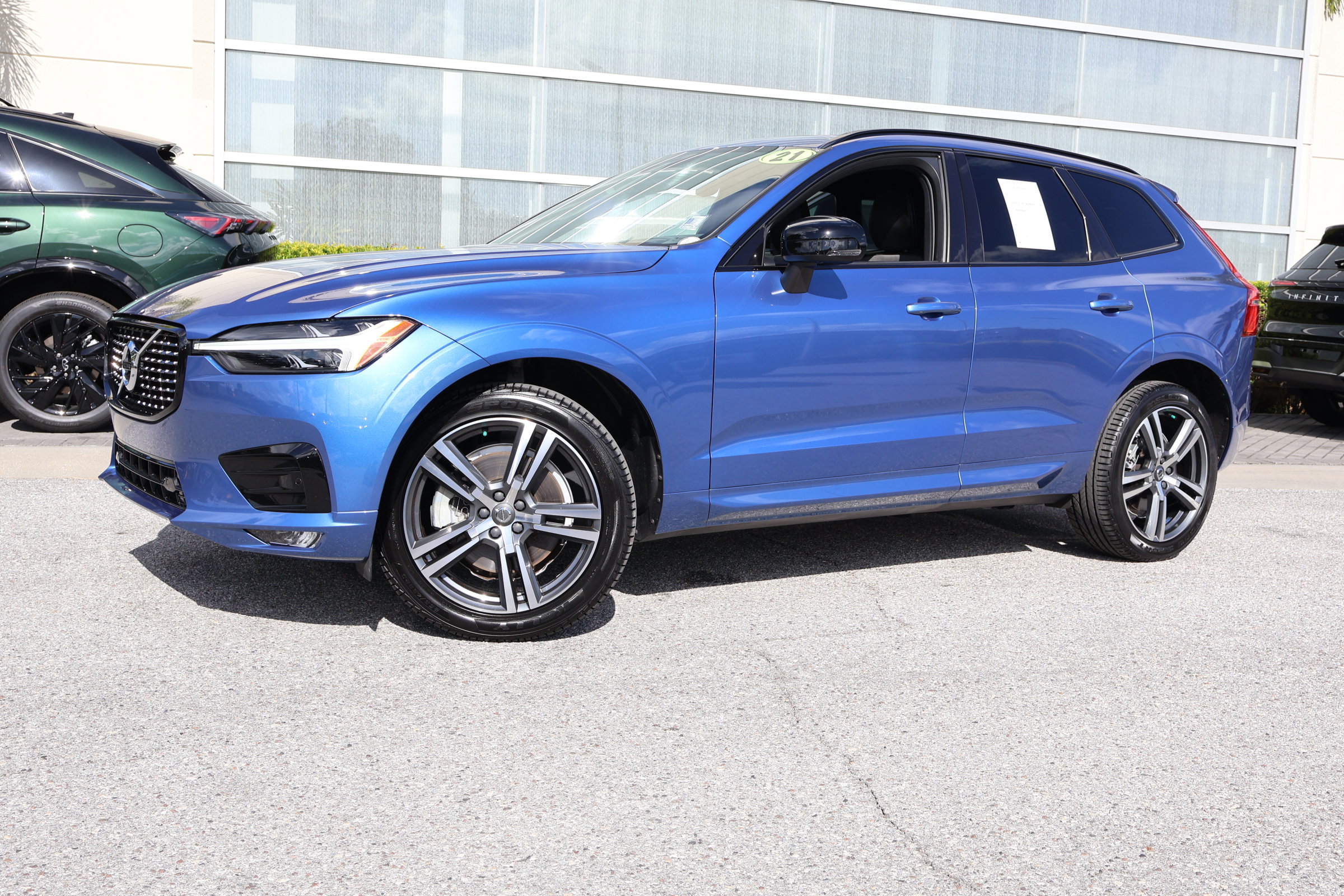 Used 2021 Volvo XC60 T6 R-Design w/ Advanced Package AWD/4WD image 1