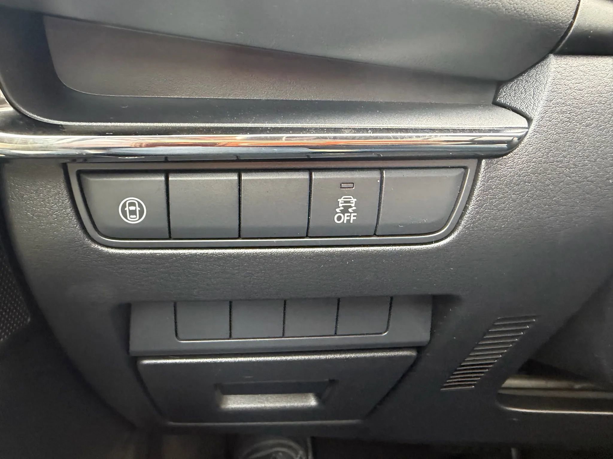 Used 2019 MAZDA MAZDA3 Hatchback 4D image 17