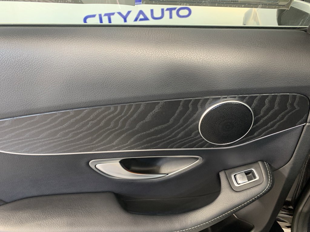 Used 2017 Mercedes-Benz C 300 Sedan image 32