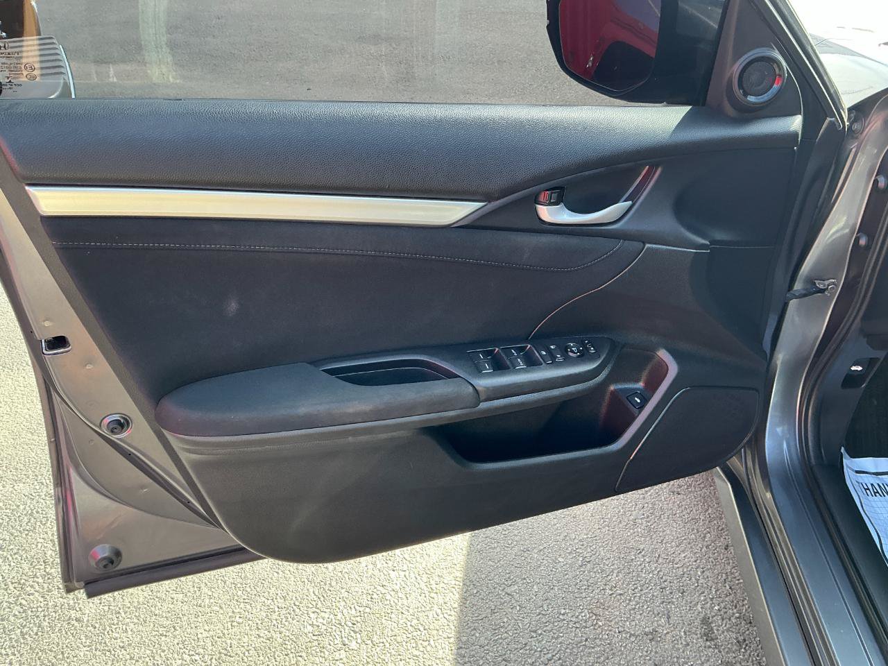 Used 2018 Honda Civic EX image 7