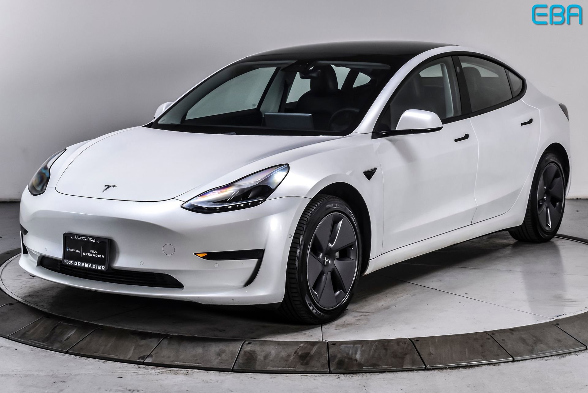 Used 2021 Tesla Model 3 Standard Range Plus RWD image 2