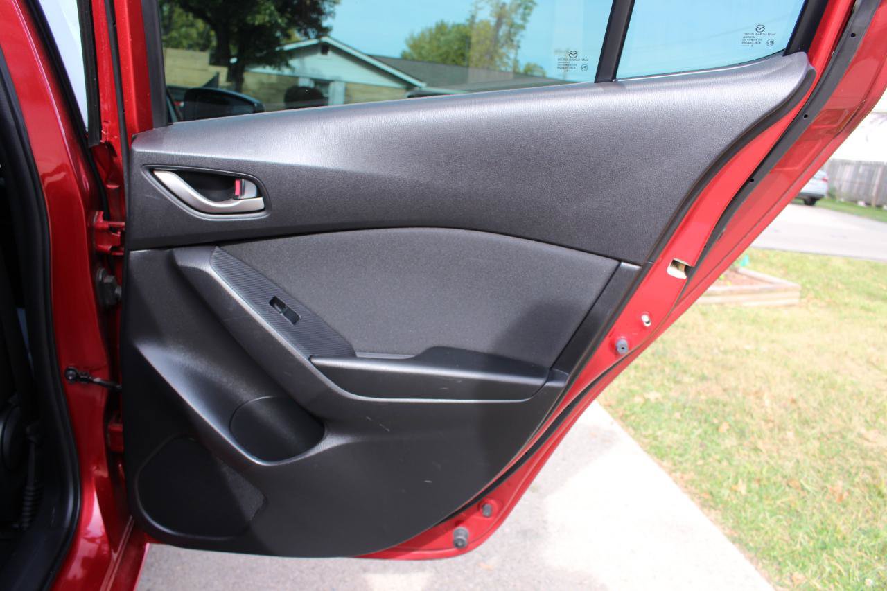 Used 2016 MAZDA MAZDA3 i Touring FWD image 33