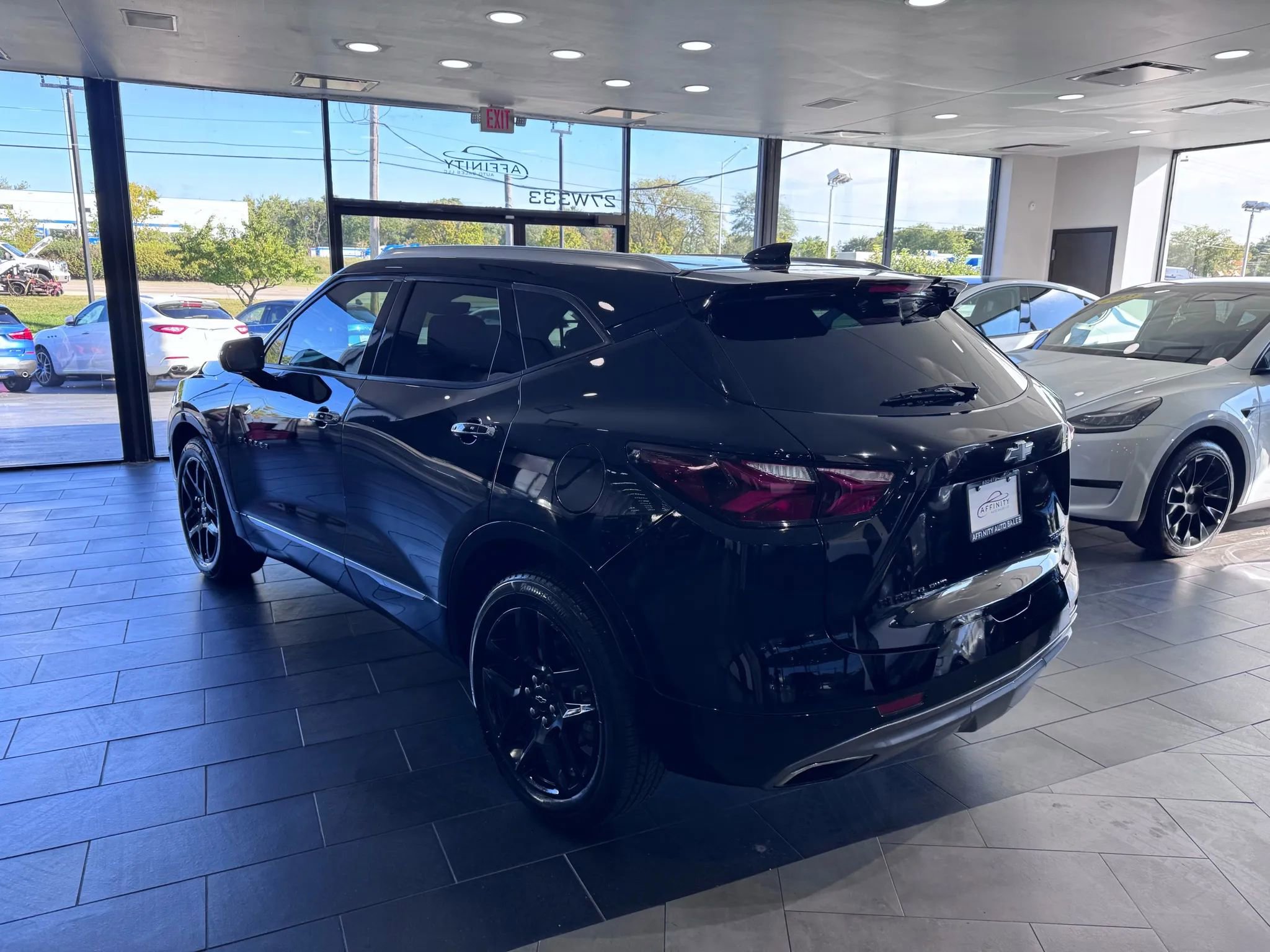 Used 2021 Chevrolet Blazer Premier w/ LPO, Black Accent Package AWD/4WD image 3