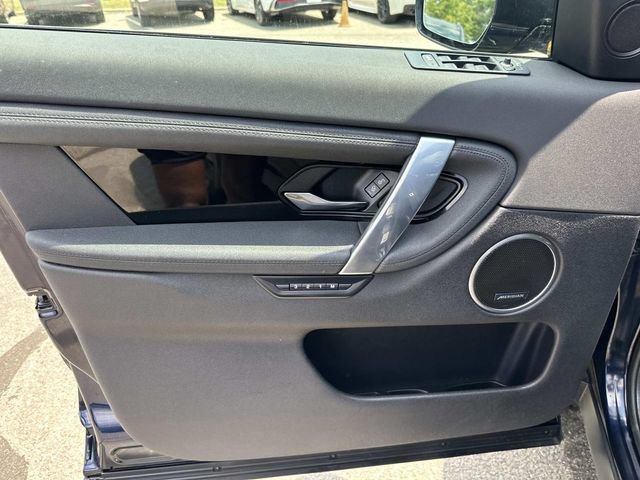 Used 2020 Land Rover Discovery Sport SE AWD/4WD image 17
