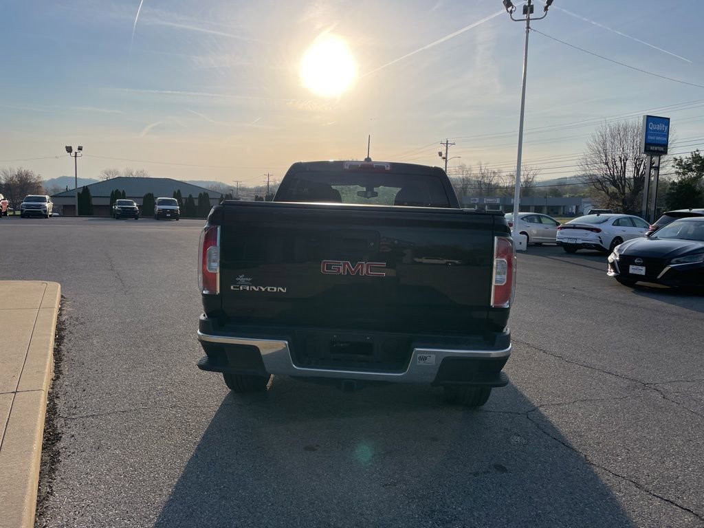 Used 2017 GMC Canyon 2WD Crew Cab w/ Convenience Package image 7