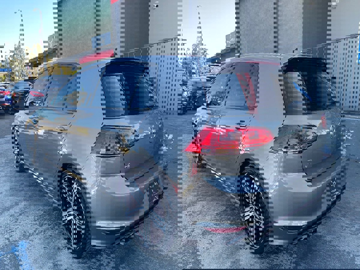 Used 2016 Volkswagen Golf R 4-Door image 7