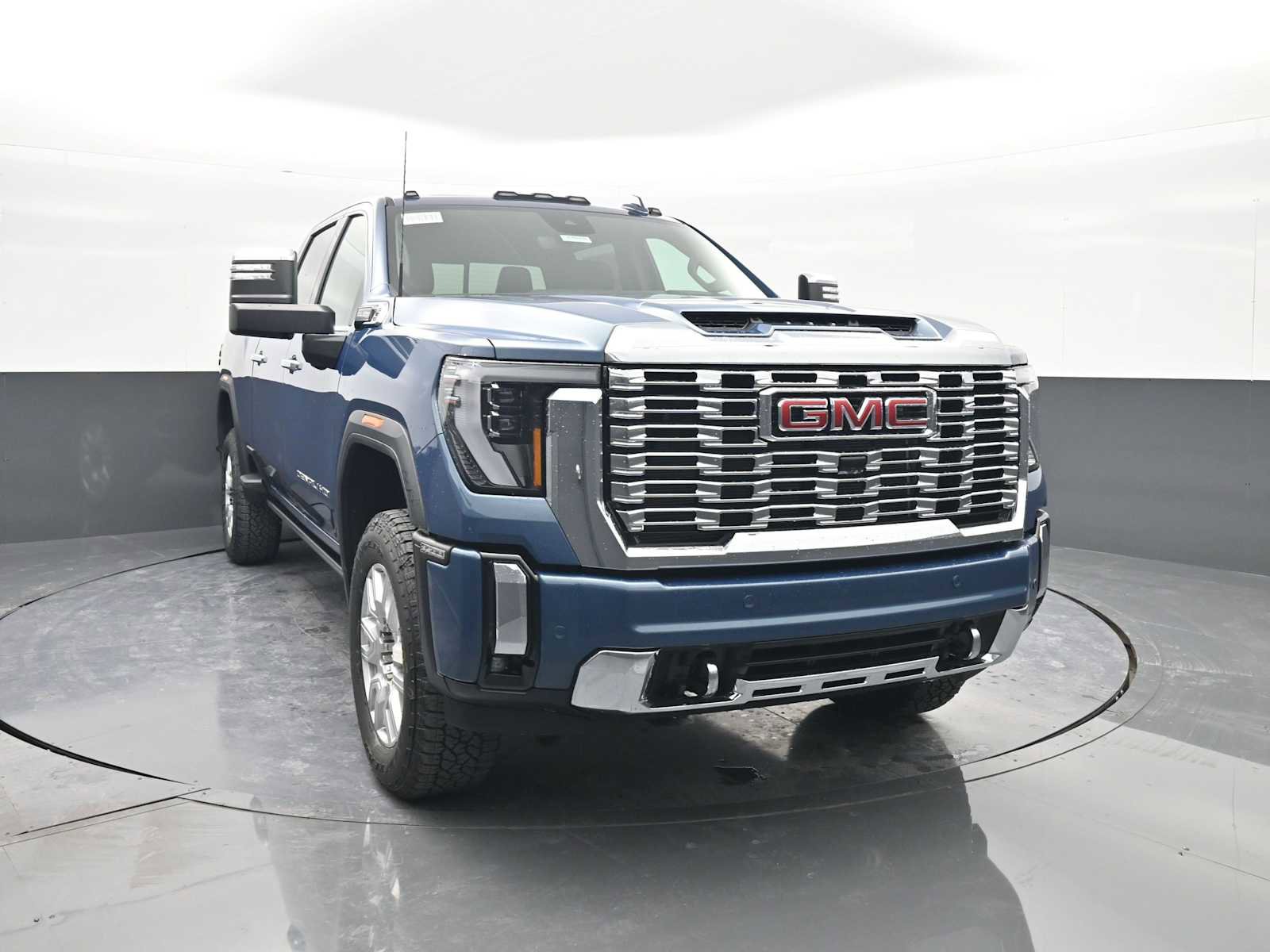 New 2026 GMC Sierra 2500 Denali w/ Denali Reserve Package