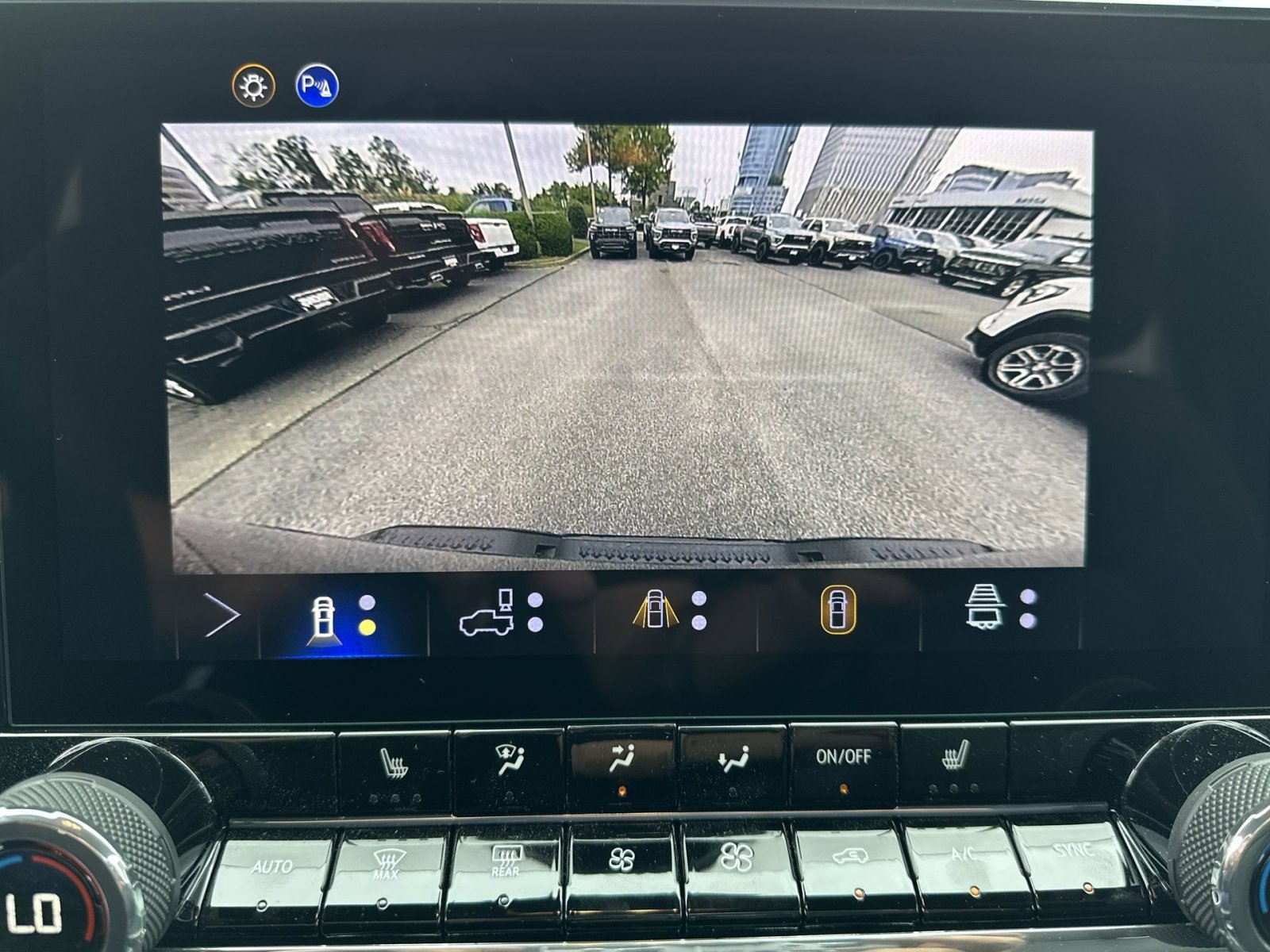 New 2026 Chevrolet Colorado LT w/ LT Convenience Package AWD/4WD image 19
