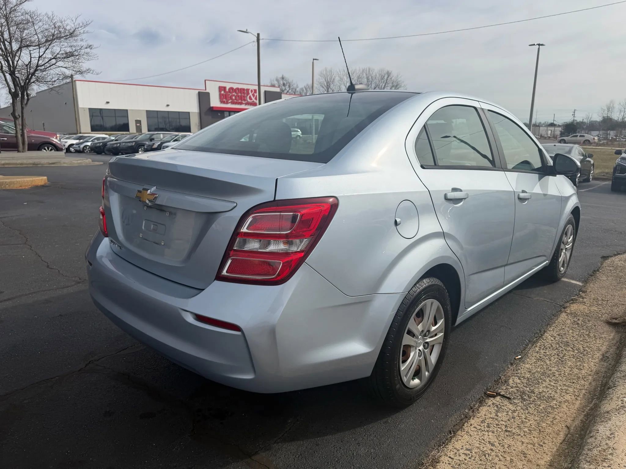 Used 2018 Chevrolet Sonic LS image 7