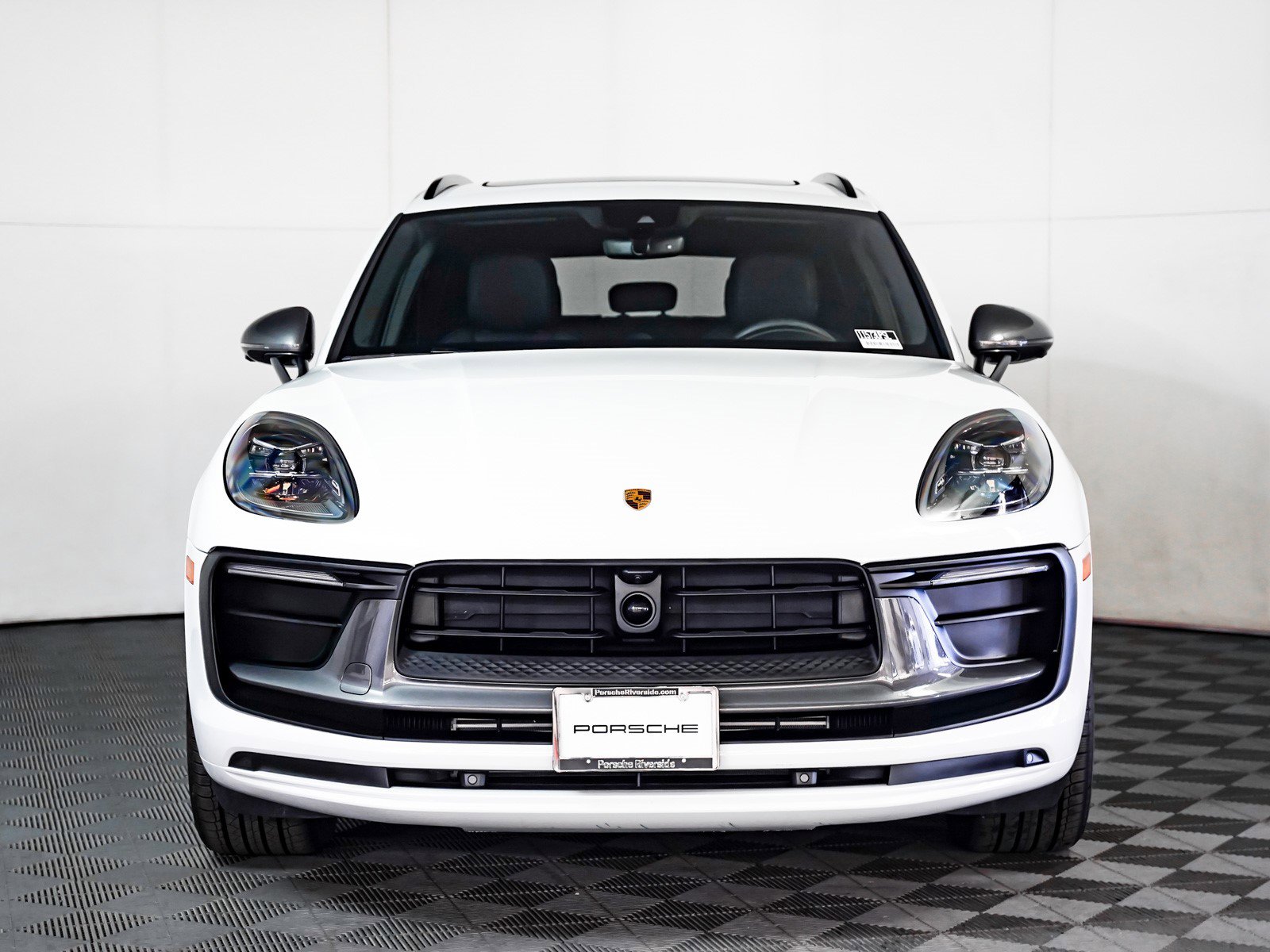 Used 2025 Porsche Macan Turbo image 7