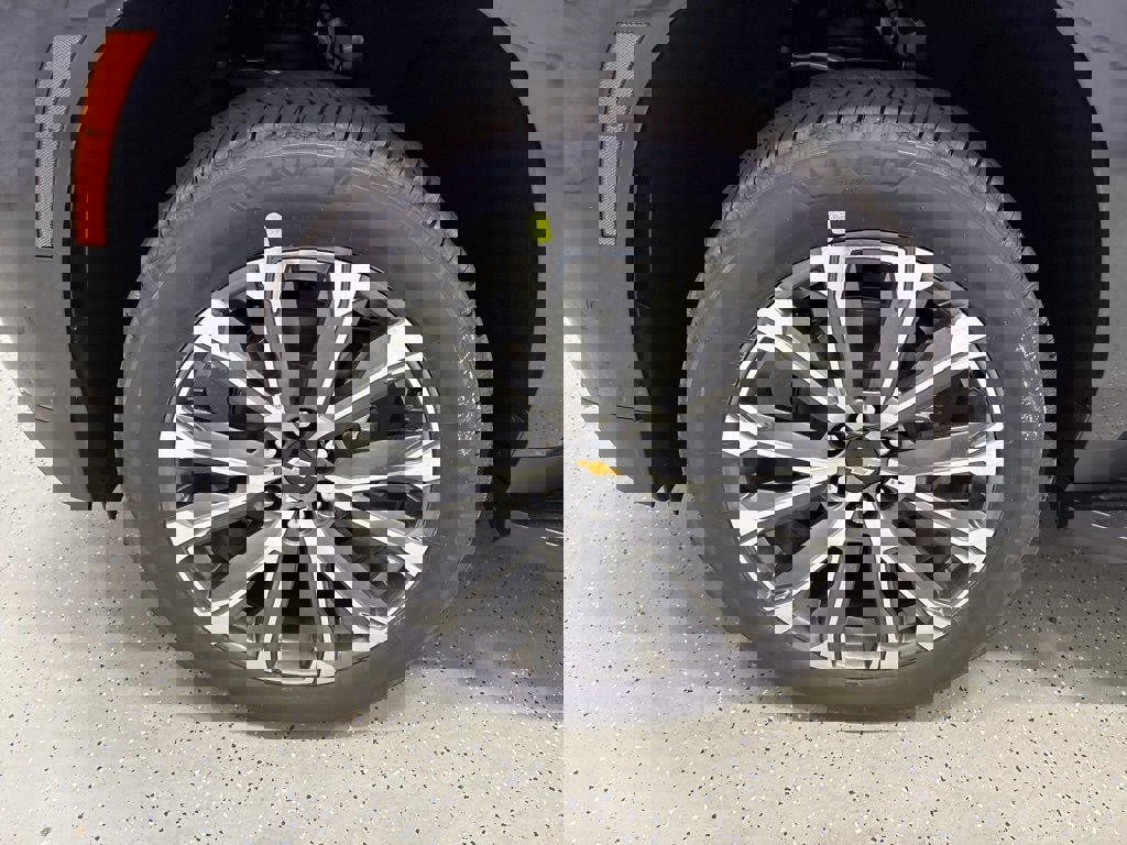 New 2026 Chevrolet Suburban High Country w/ Sun And Tow Package image 8