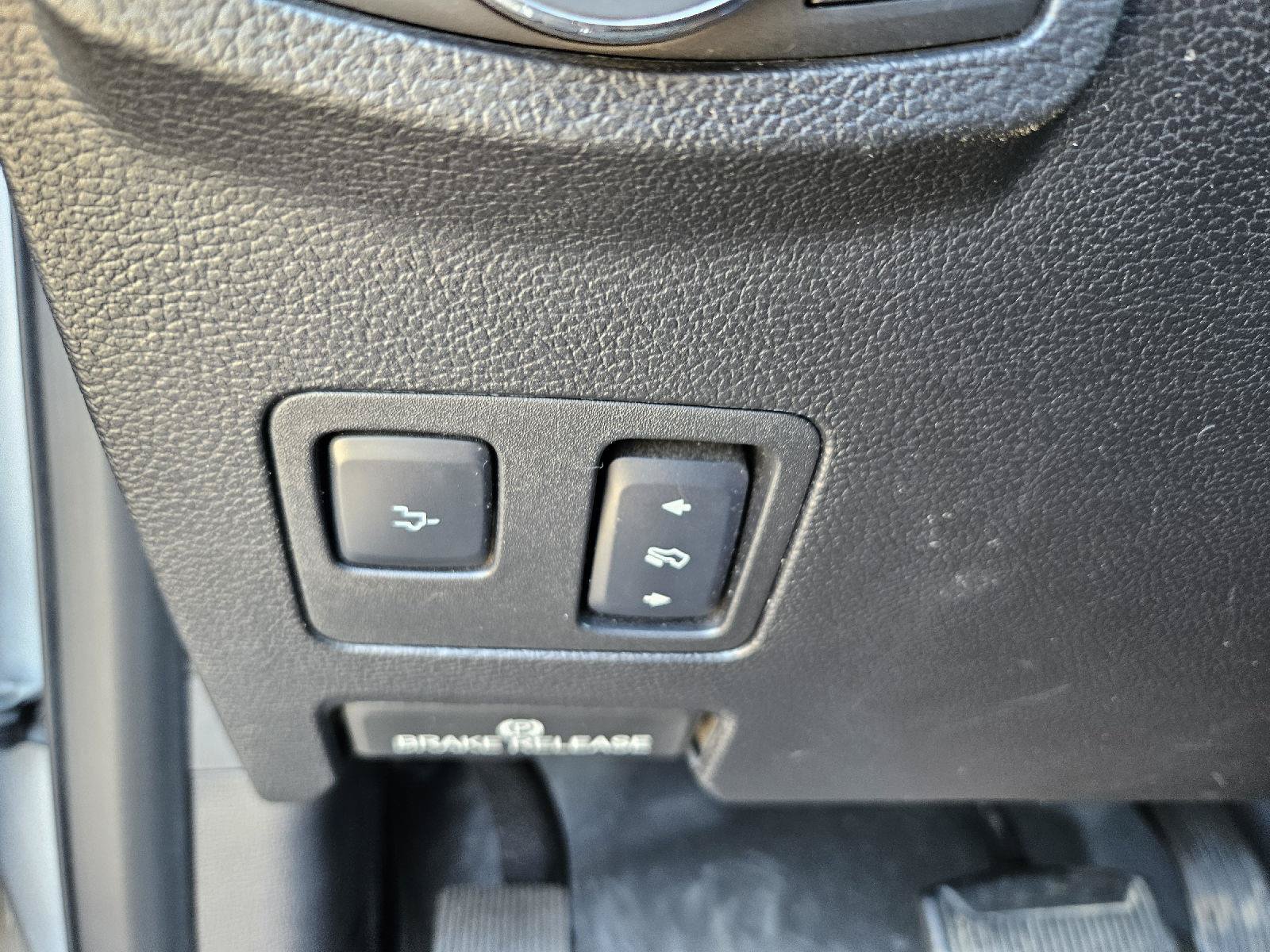 Used 2017 Ford F250 Lariat w/ Lariat Ultimate Package AWD/4WD image 12