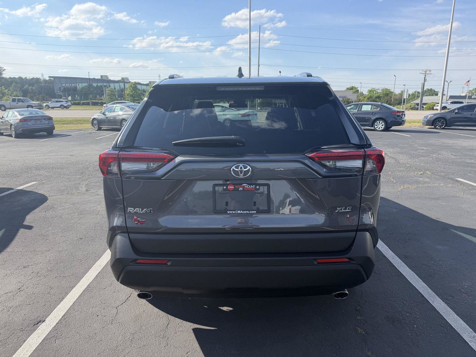 Used 2023 Toyota RAV4 XLE Premium FWD image 6