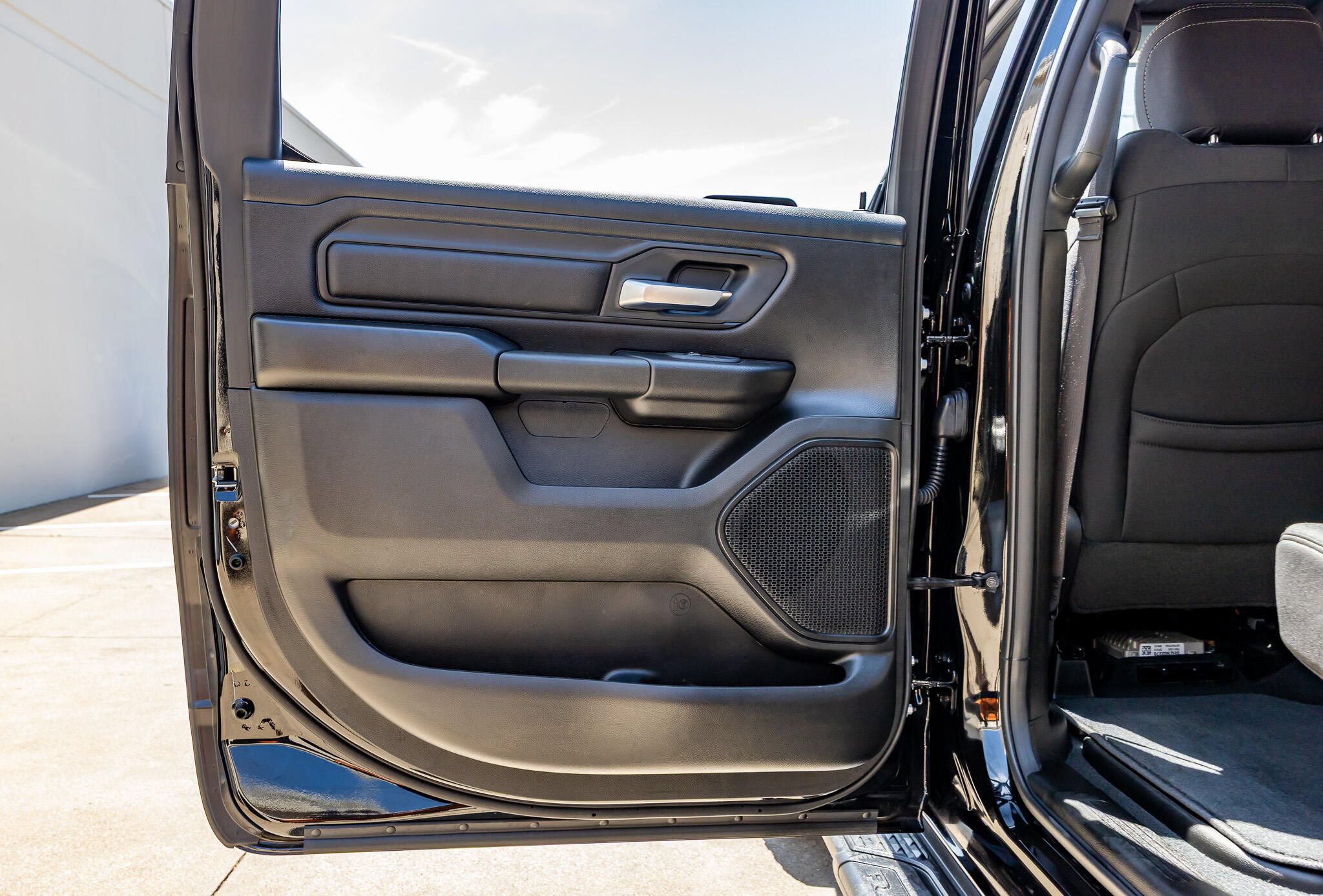 Used 2026 RAM 1500 Express AWD/4WD image 40