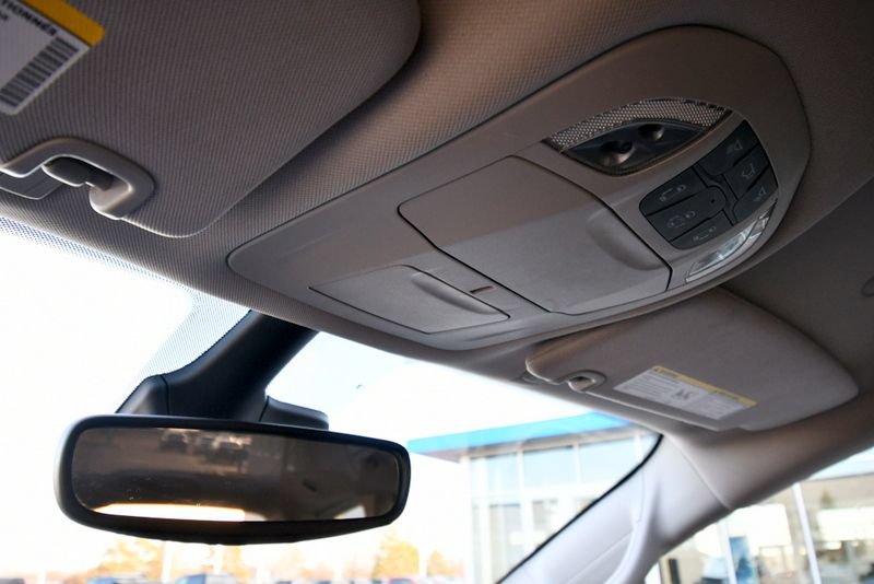 Used 2024 Chrysler Voyager LX FWD image 27